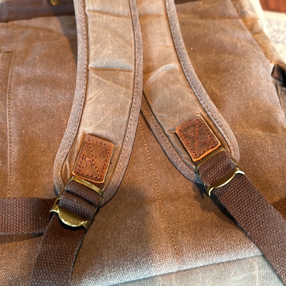 Canvas Backpack - Picture 12 of 12